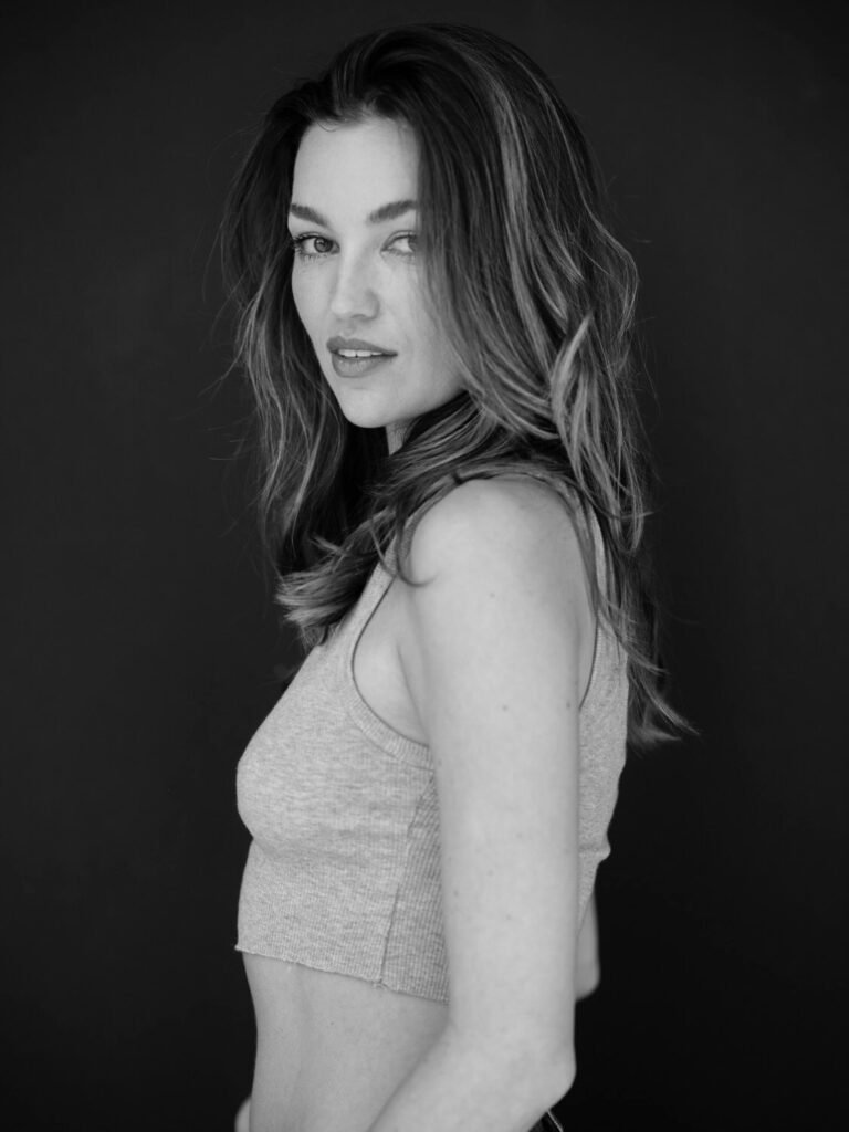 Lili Simmons: Career, Age, Family, Net Worth & More