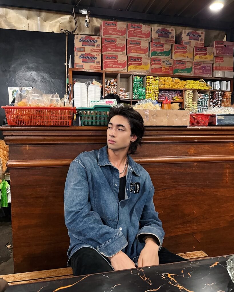 Sebastian Moy Bio: Age, Career, Height, Family & Net Worth