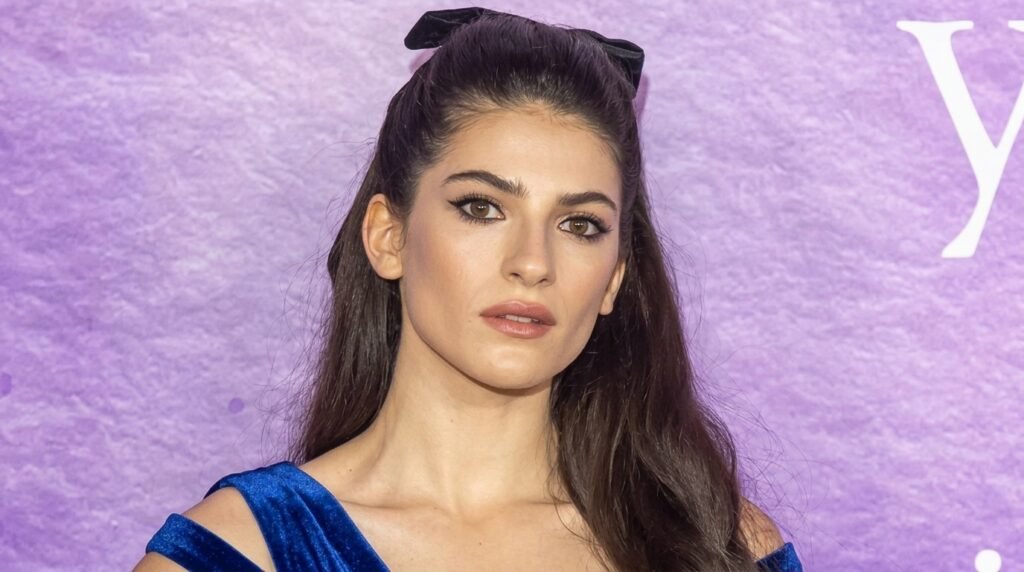 Ella Rubin Biography 2026: Age, Boyfriend & Net Worth